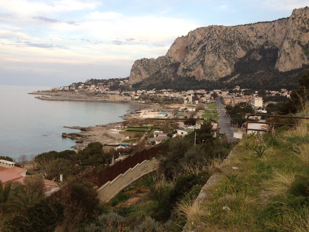 Mondello Suites Feels Like Home Bagian luar foto