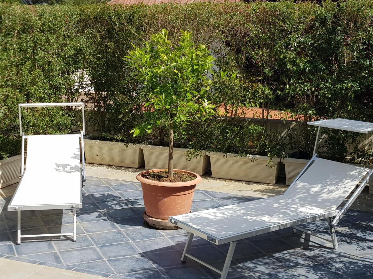 Mondello Suites Feels Like Home Bagian luar foto